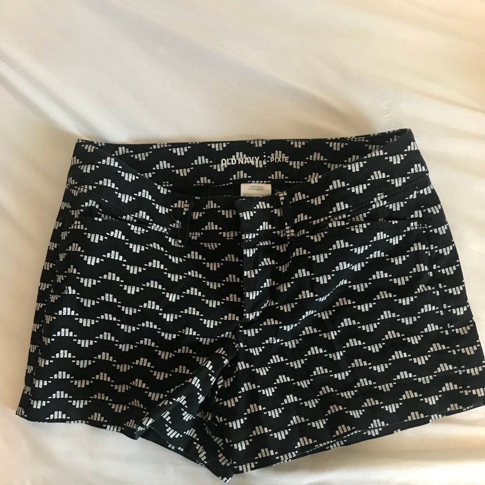 BLACK AND WHITE SHORTS